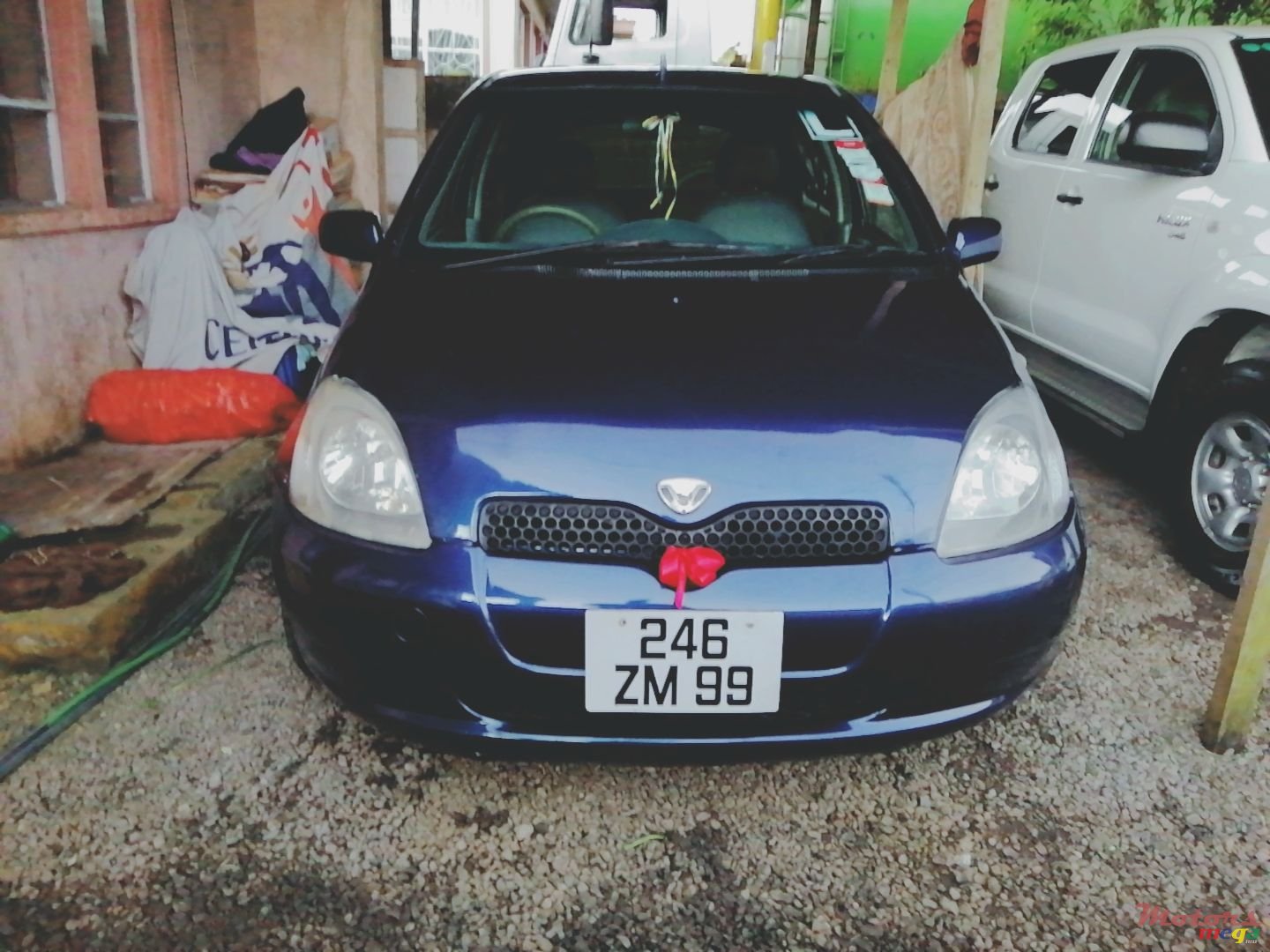 1999' Toyota Vitz photo #3