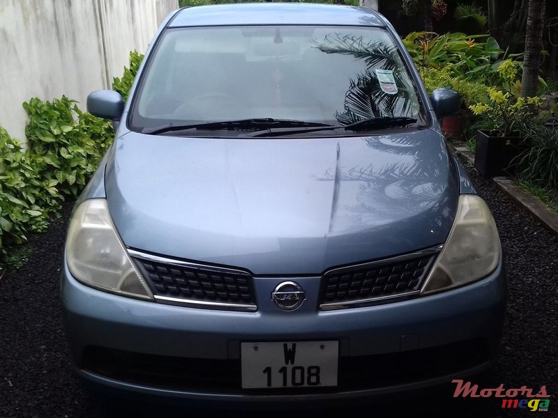 2005' Nissan Tiida photo #3