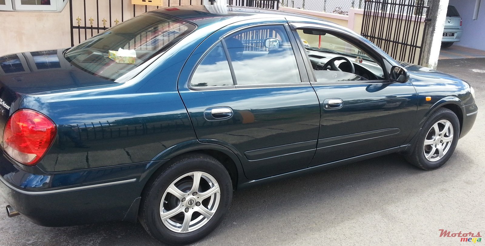 2004' Nissan Sunny photo #4