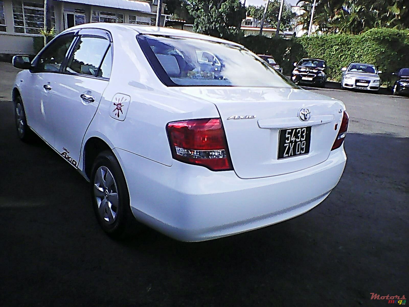 2009' Toyota Axio corolla automatic photo #2