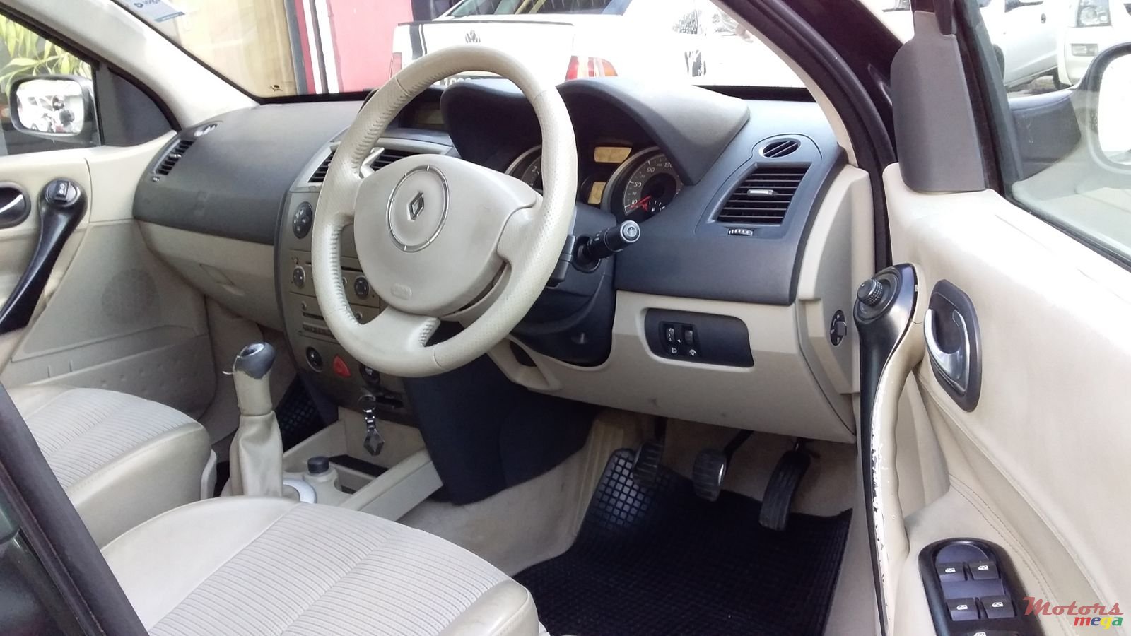 2006' Renault Megane photo #4