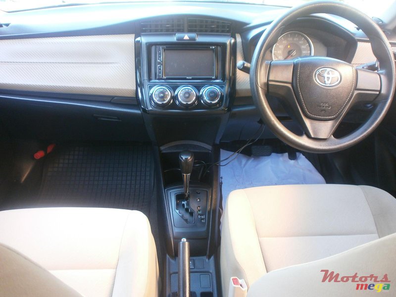 2012' Toyota Corolla Axio photo #2