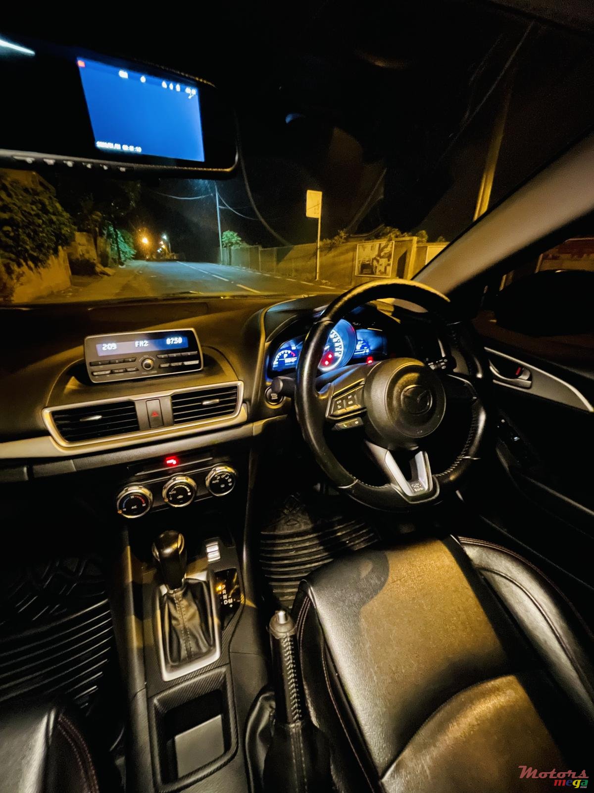 2017' Mazda 3 photo #3