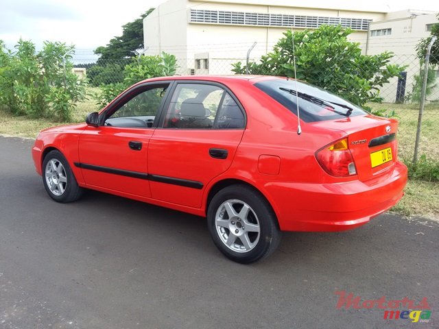 2005' Hyundai Accent photo #5