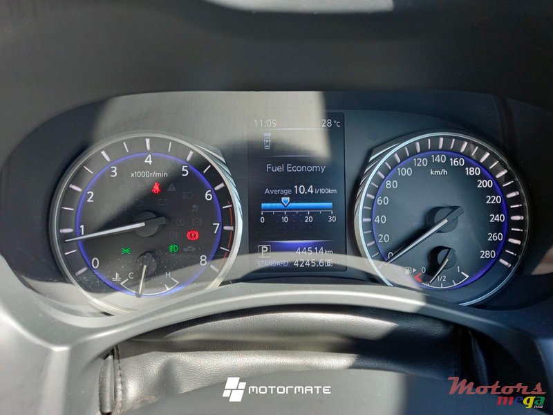 2019' Infiniti Q60 COUPE photo #7