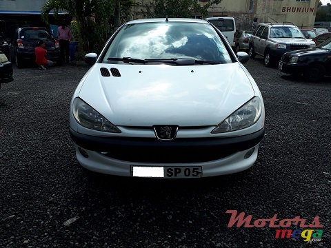 2005' Peugeot 206 photo #2