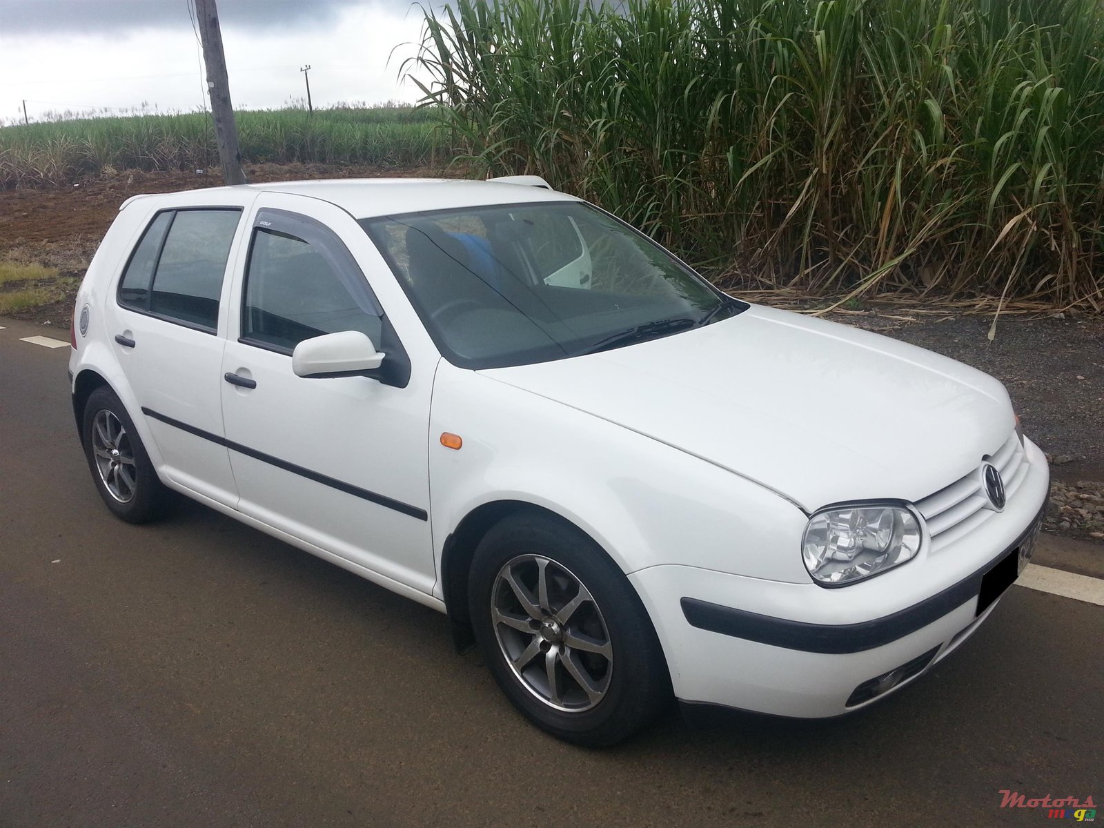 1999' Volkswagen Golf IV photo #1