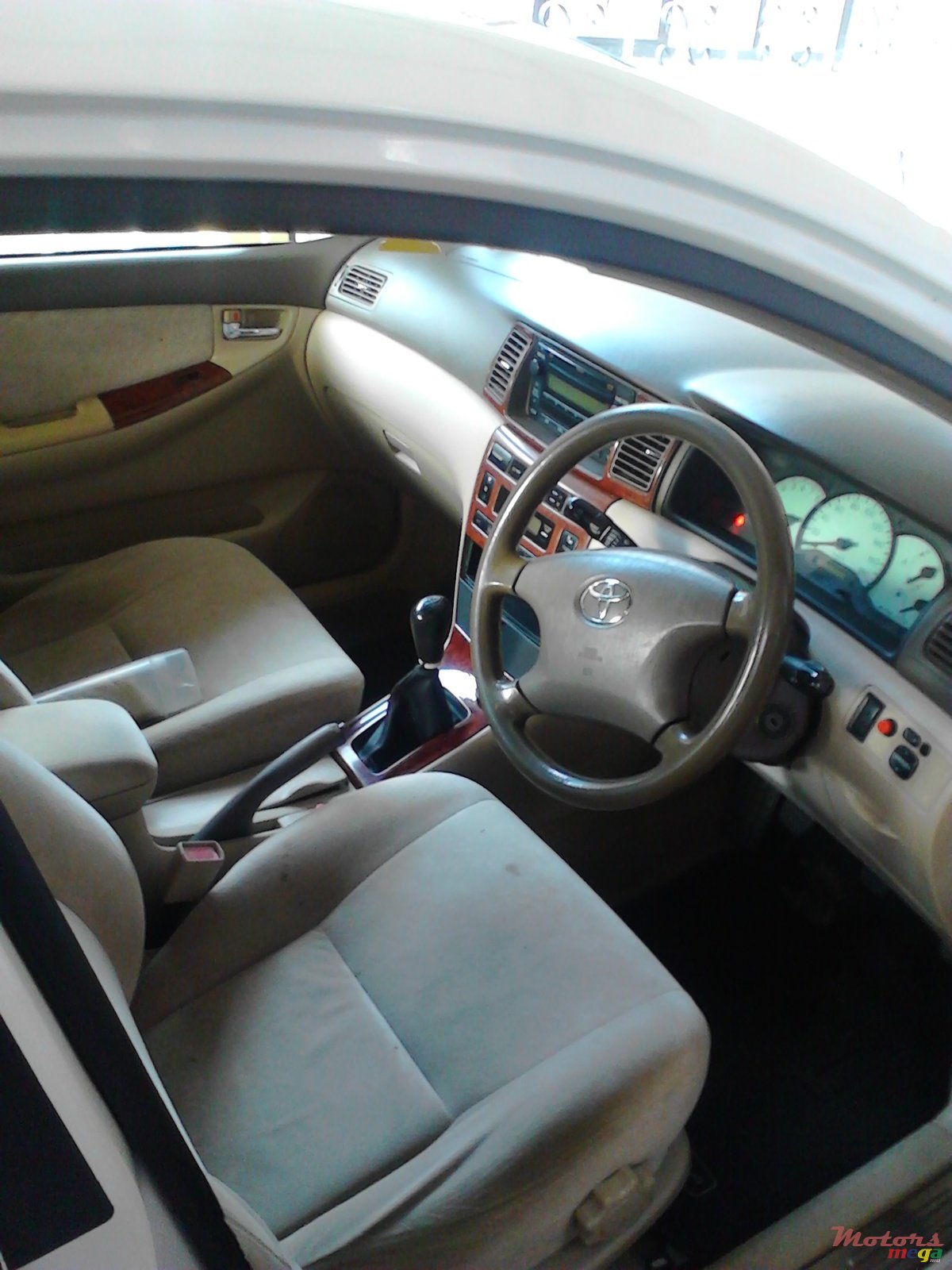 2000' Toyota Corolla photo #2