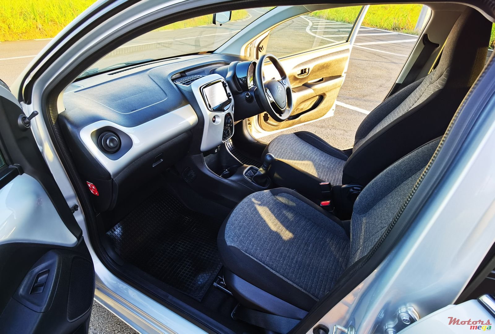 2016' Citroen C1 photo #4