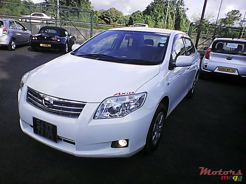 2009' Toyota Axio corolla automatic photo #1