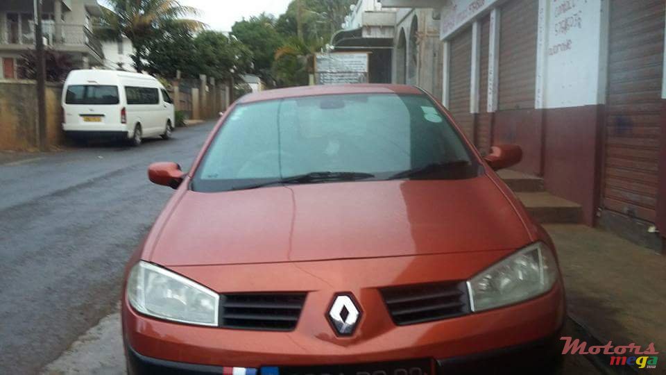 2003' Renault Megane photo #2