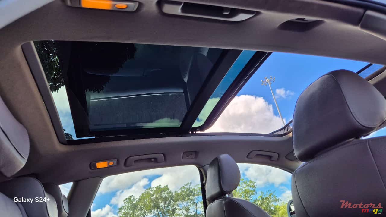 2011' Audi Q5 Quattro photo #7