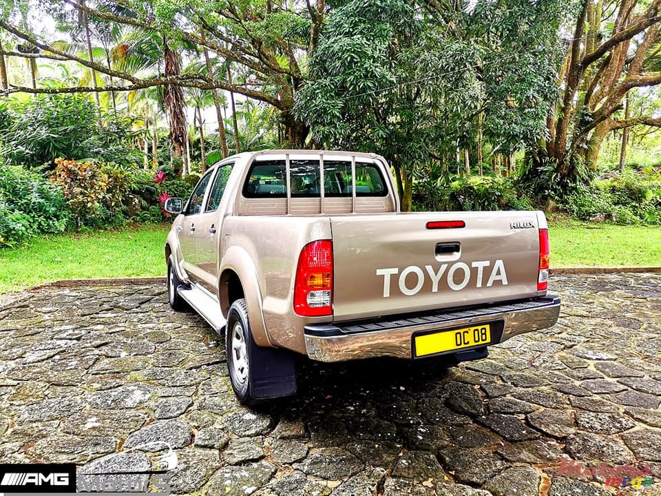 2008' Toyota Hilux photo #4