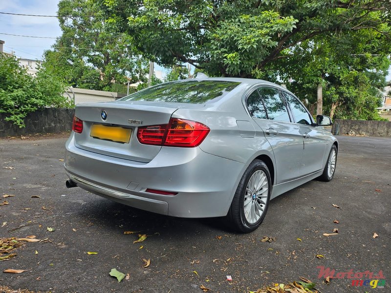 2014' BMW 116 Luxury Line photo #4