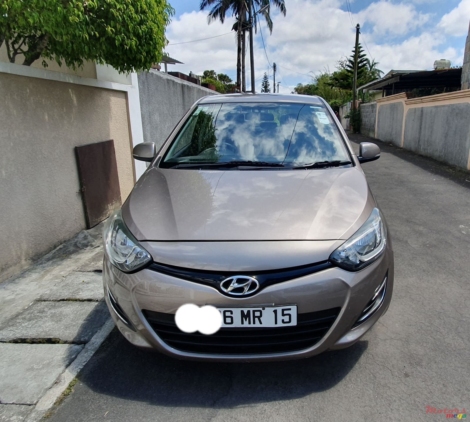 2015' Hyundai i20 photo #2