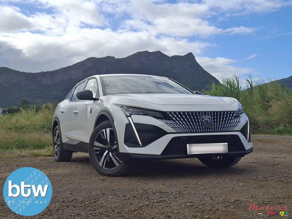 2023' Peugeot 408 GT photo #1