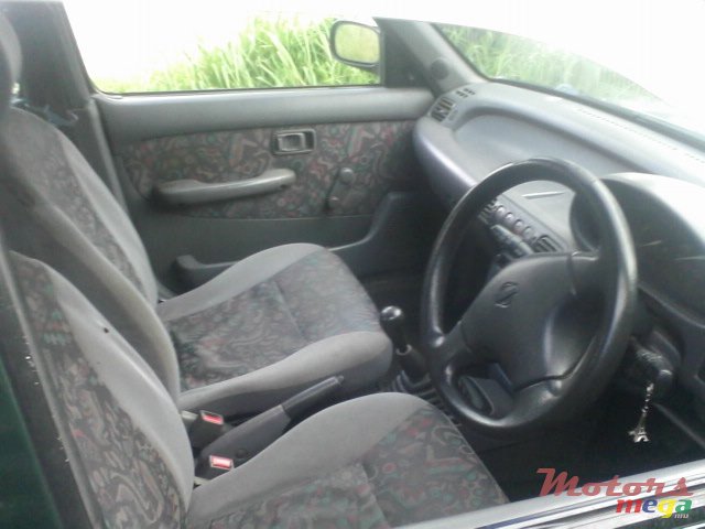 1997' Nissan Micra photo #2