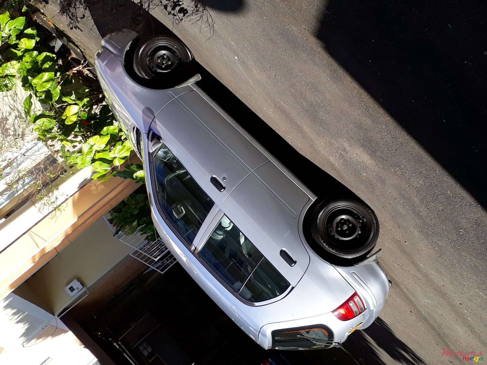 1999' Toyota Starlet photo #3