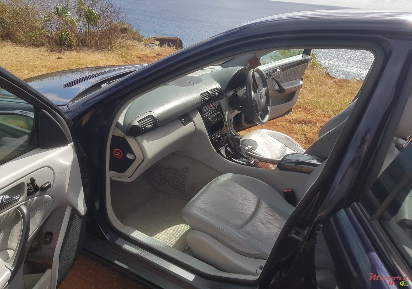 2002' Mercedes-Benz 200 photo #5