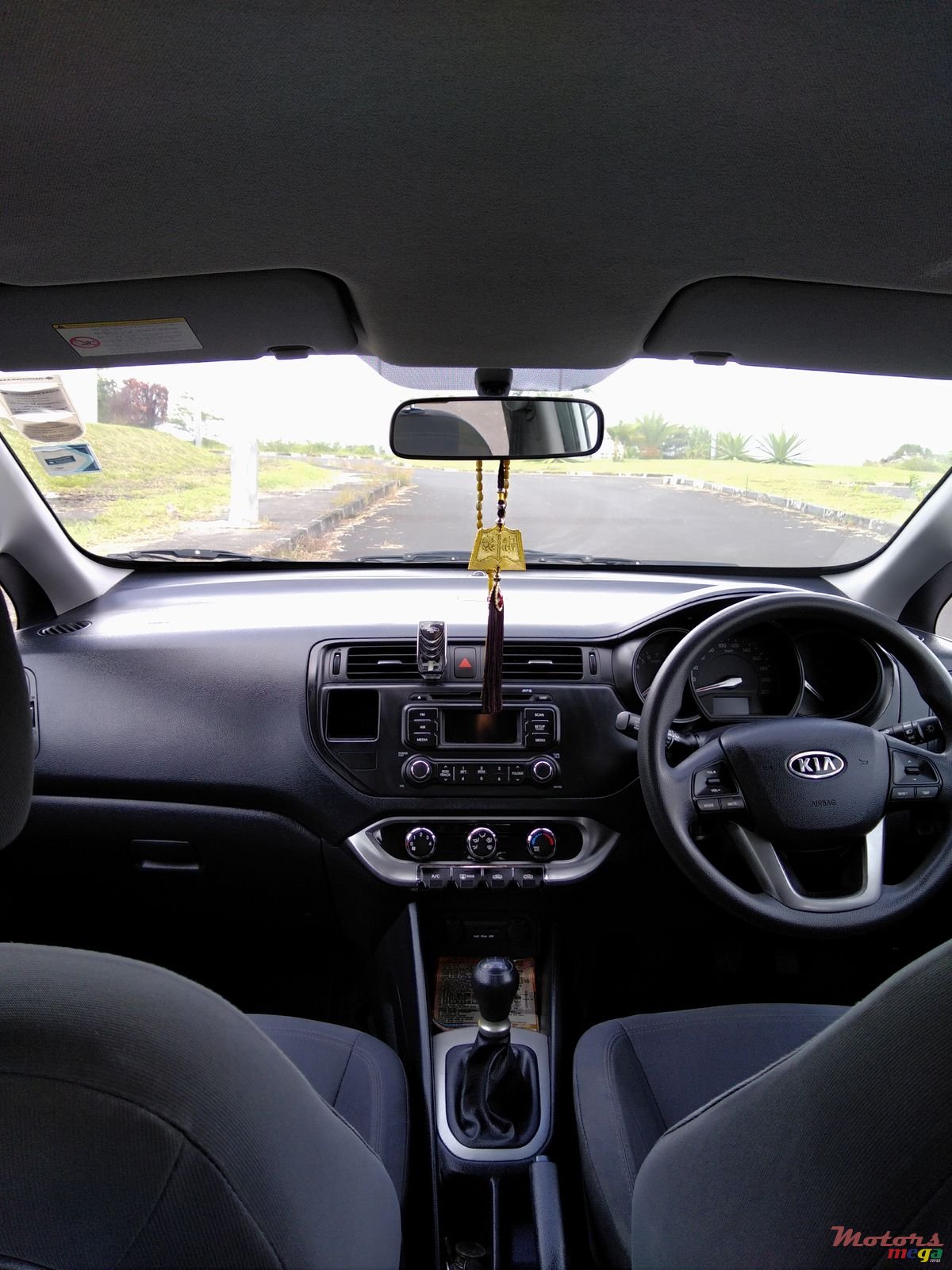 2011' Kia Rio photo #4