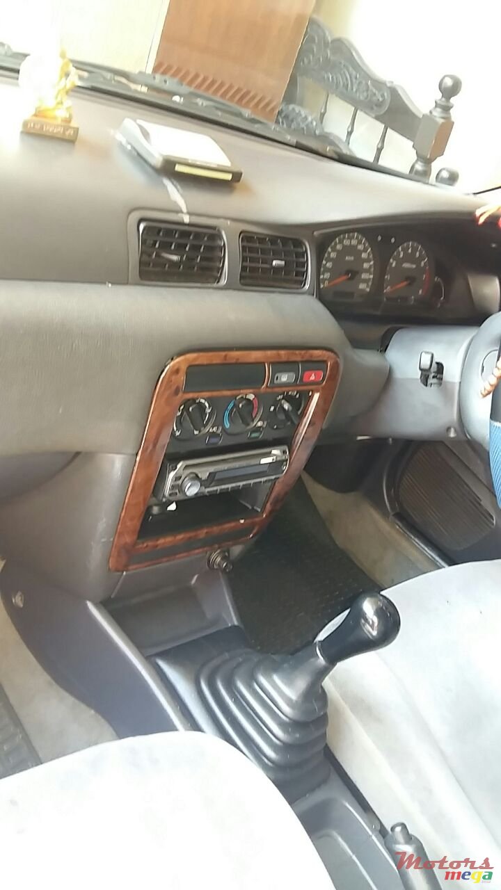 1999' Nissan Sunny photo #5