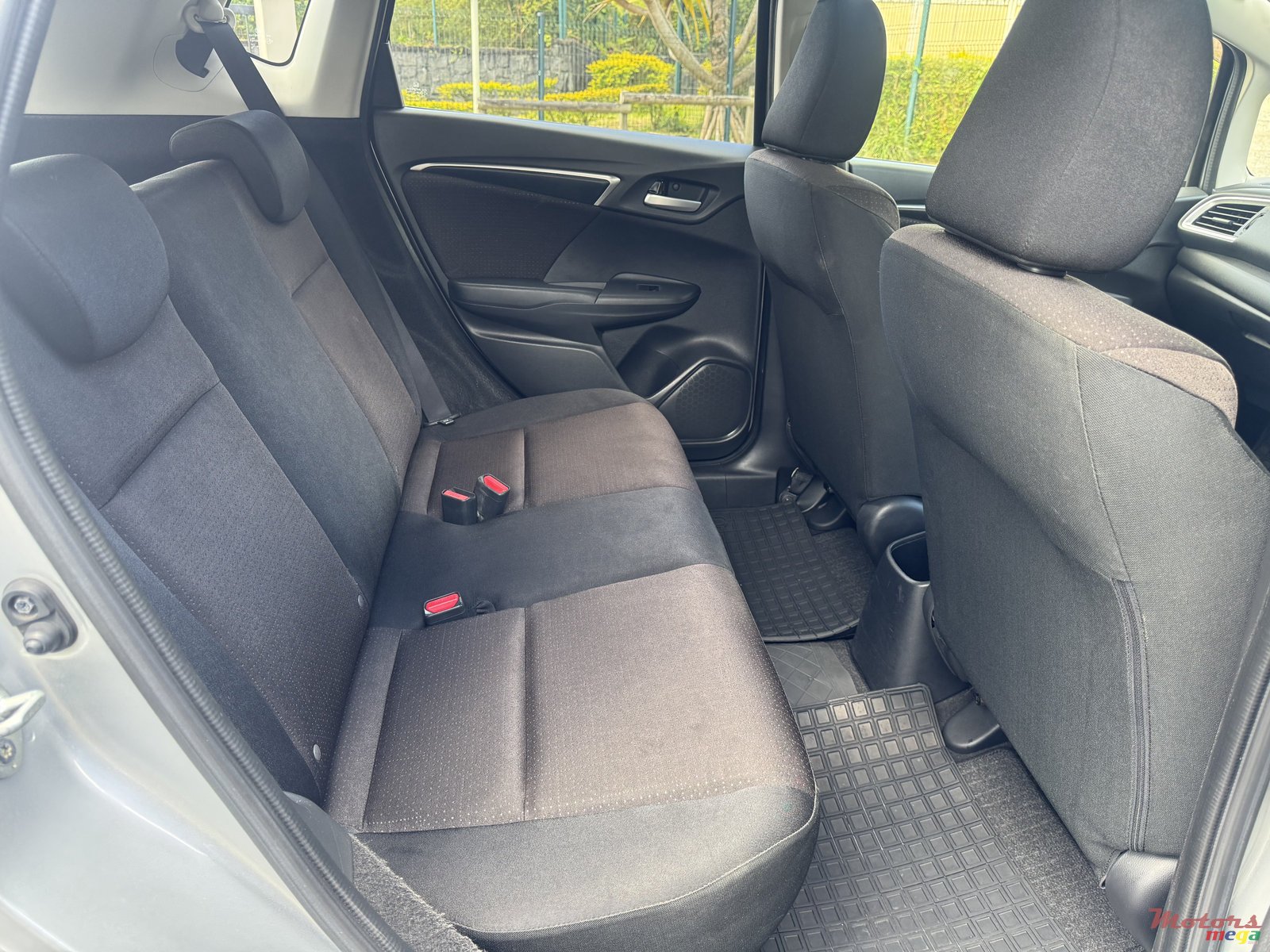 2016' Honda Fit hybrid photo #7