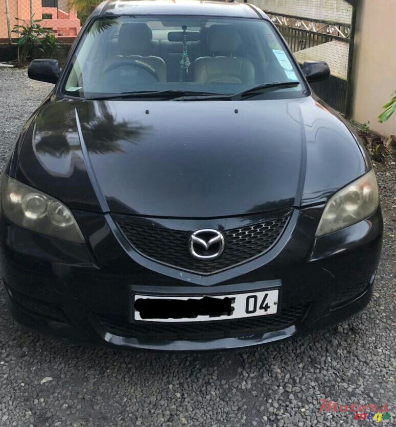 2004' Mazda Mazda3 photo #3