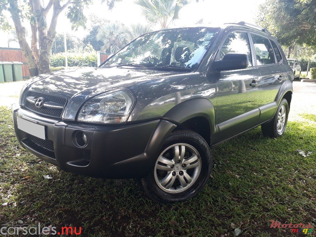 2007' Hyundai Tucson 2.0 photo #2