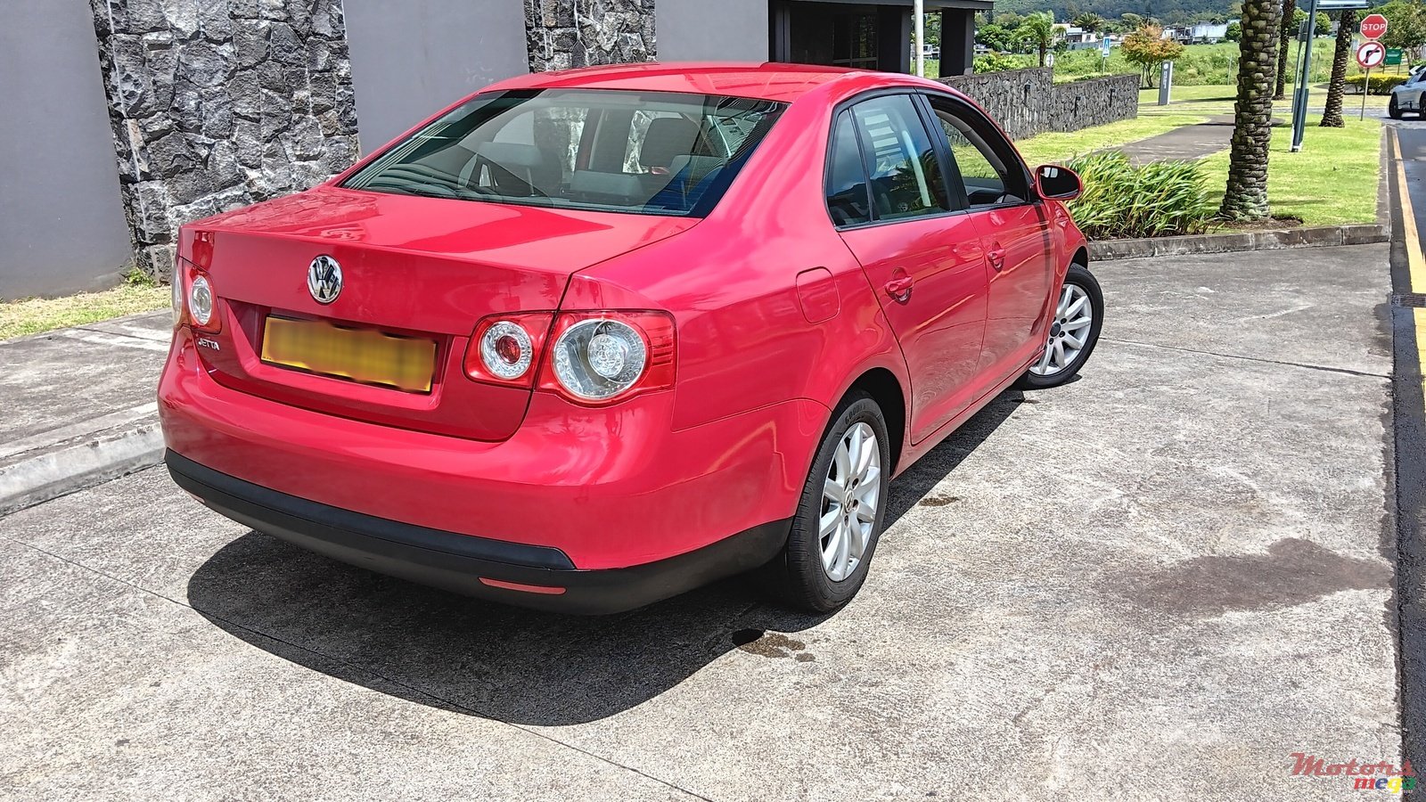 2009' Volkswagen Jetta photo #1