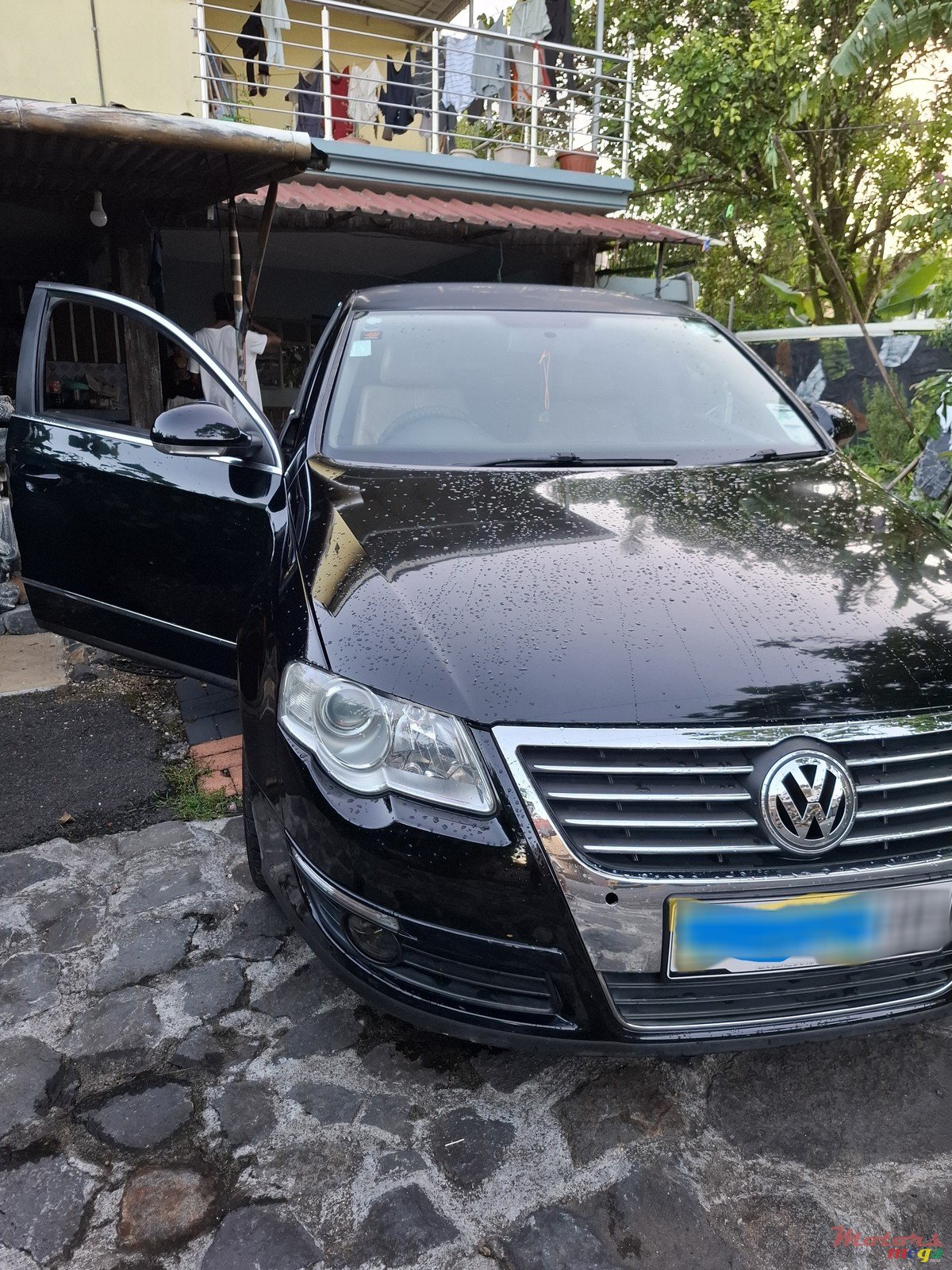 2008' Volkswagen Passat photo #1