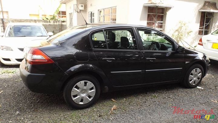 2009' Renault Megane photo #3