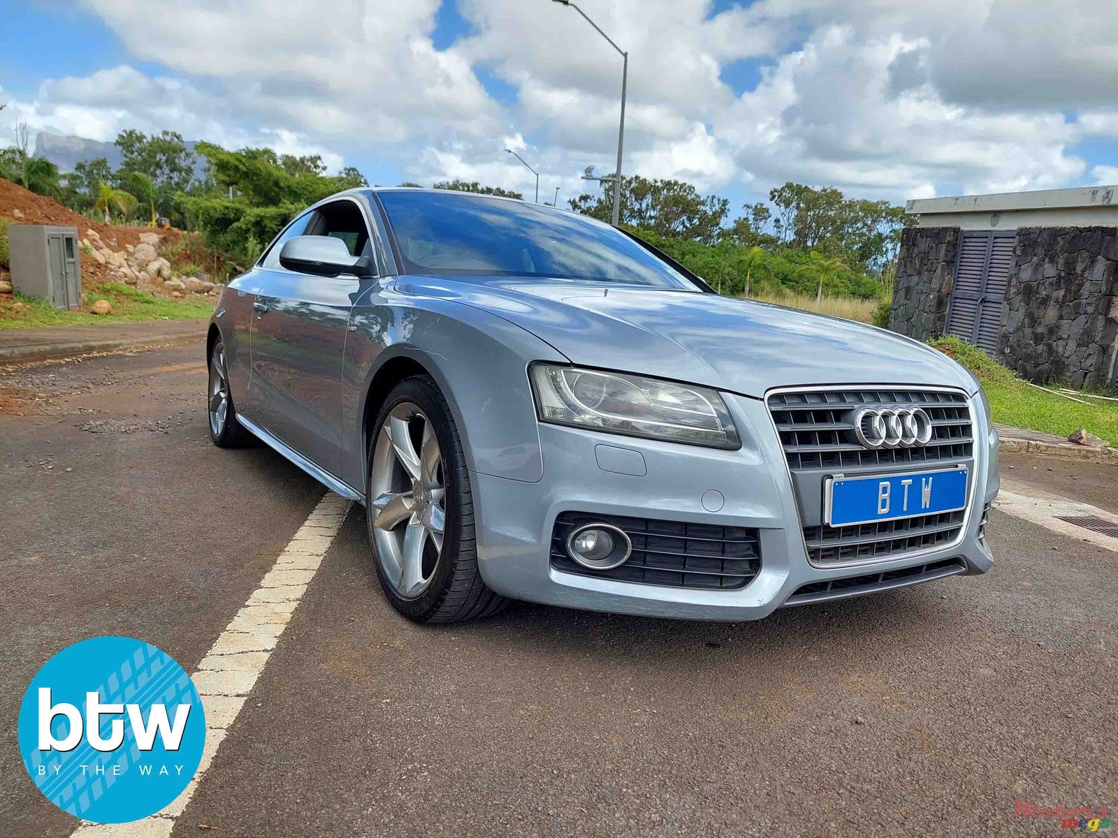 2010' Audi A5 photo #1