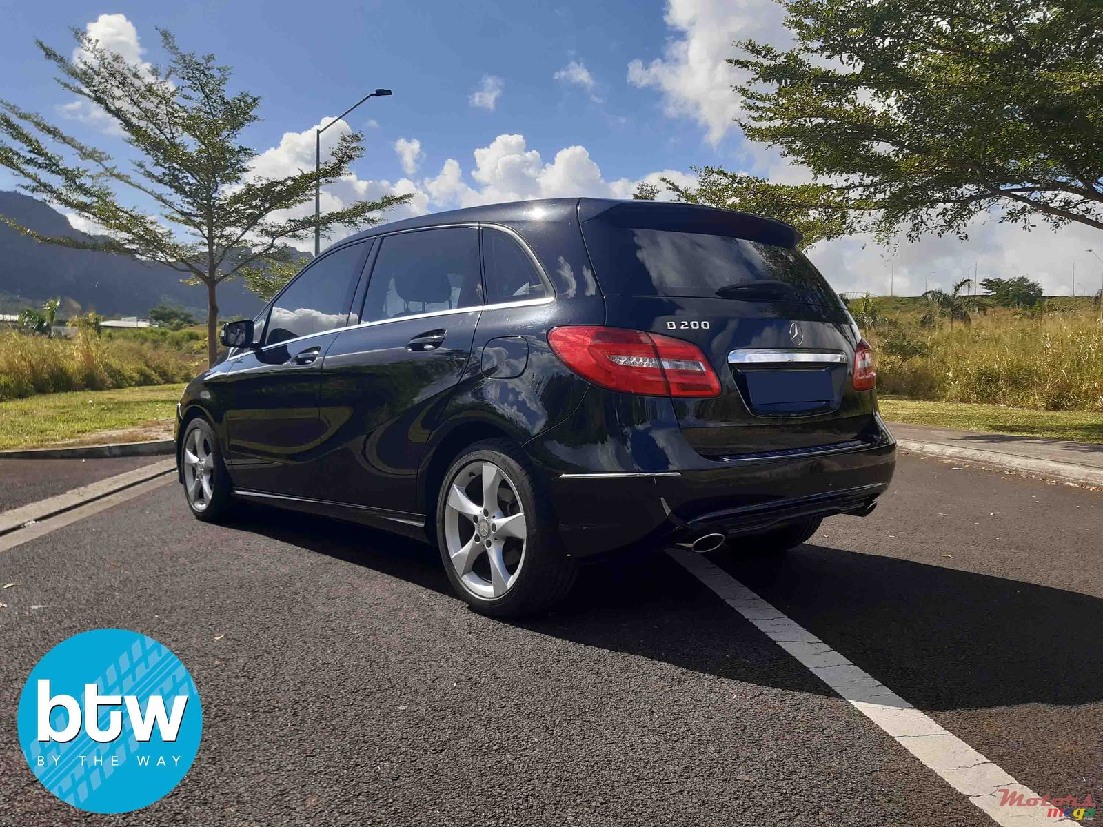 2013' Mercedes-Benz B-Class 200 photo #2