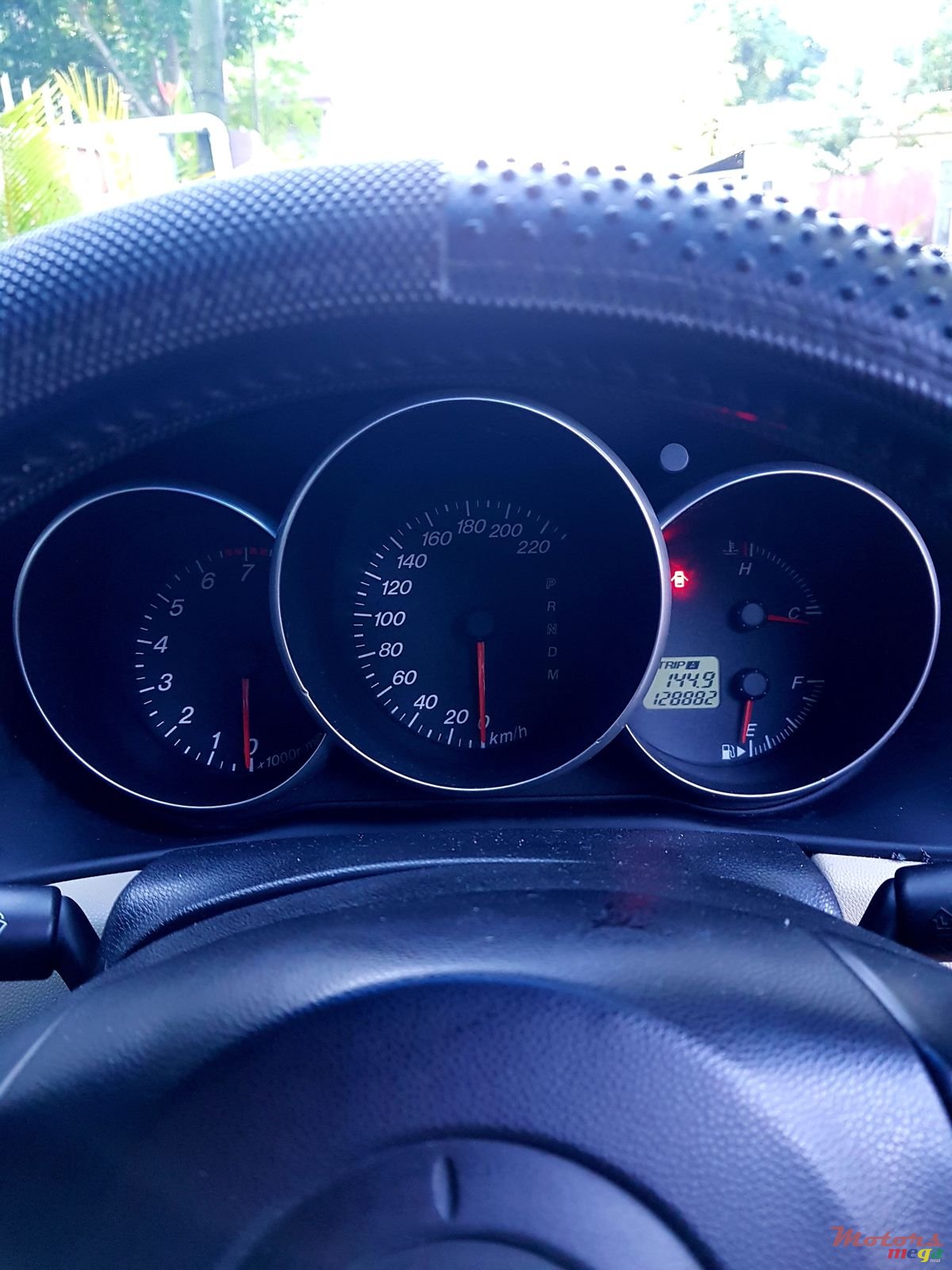 2004' Mazda 3 photo #4