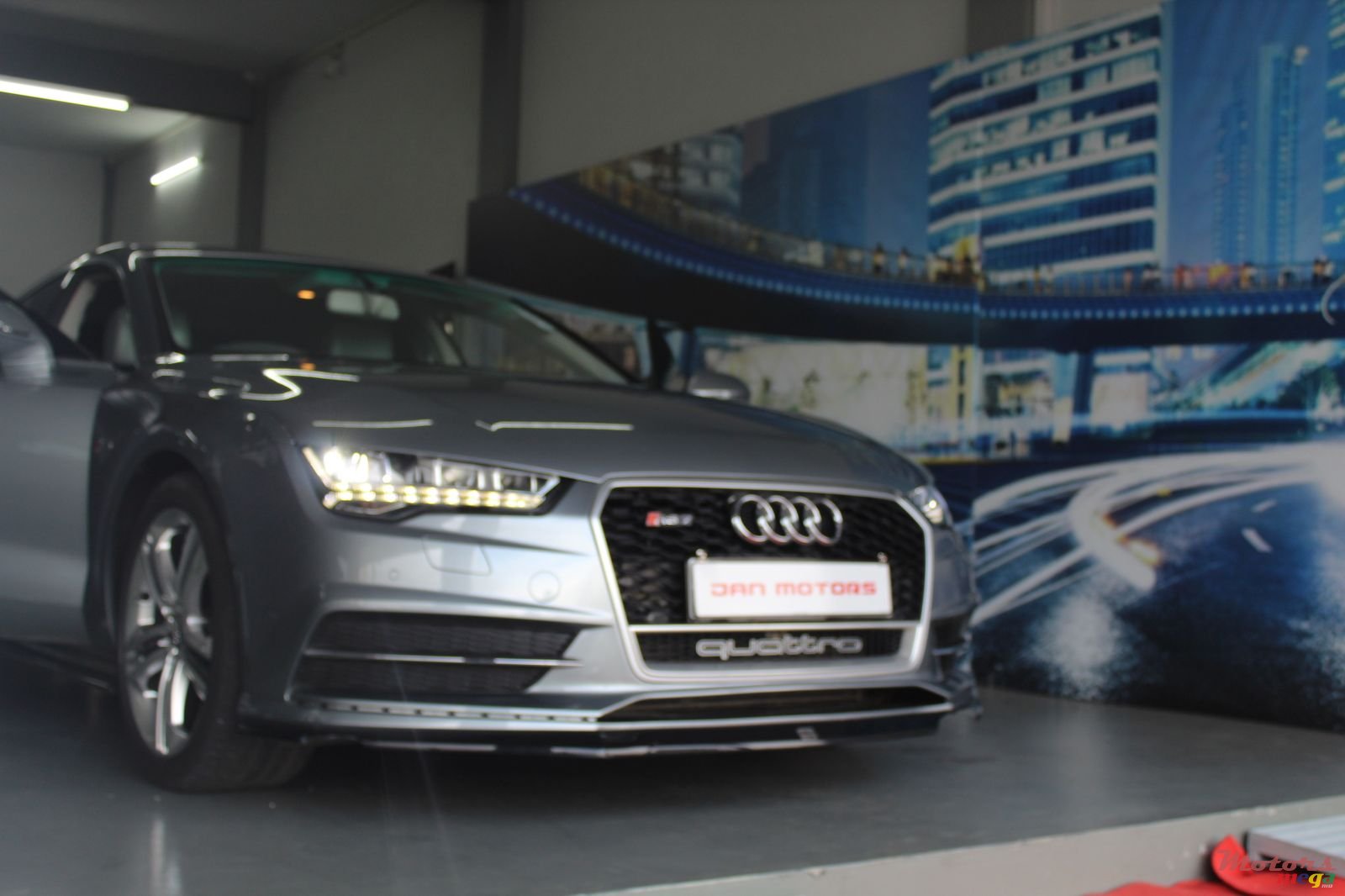 2011' Audi A7 photo #1