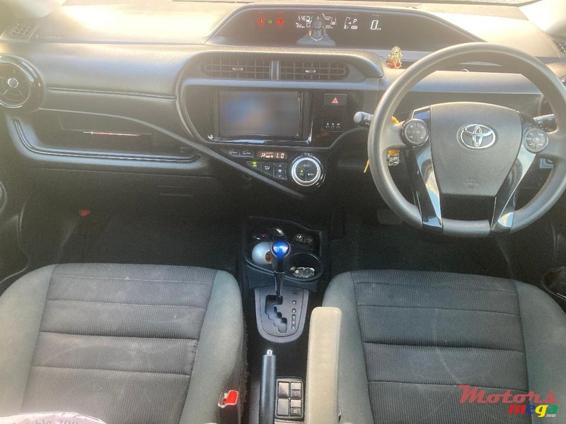 2017' Toyota Aqua photo #4