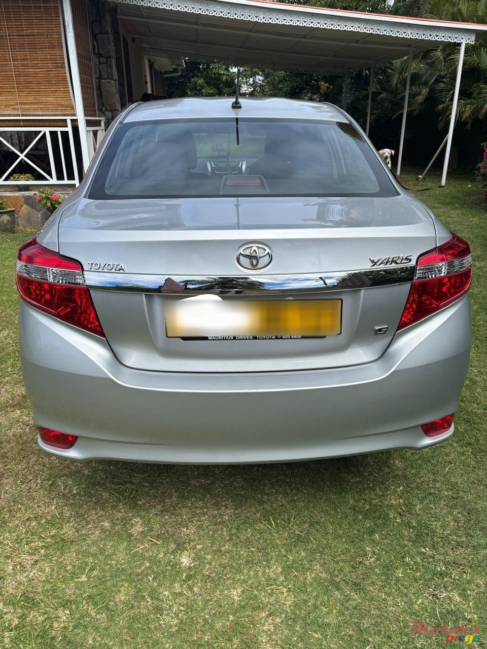 2017' Toyota Yaris photo #2