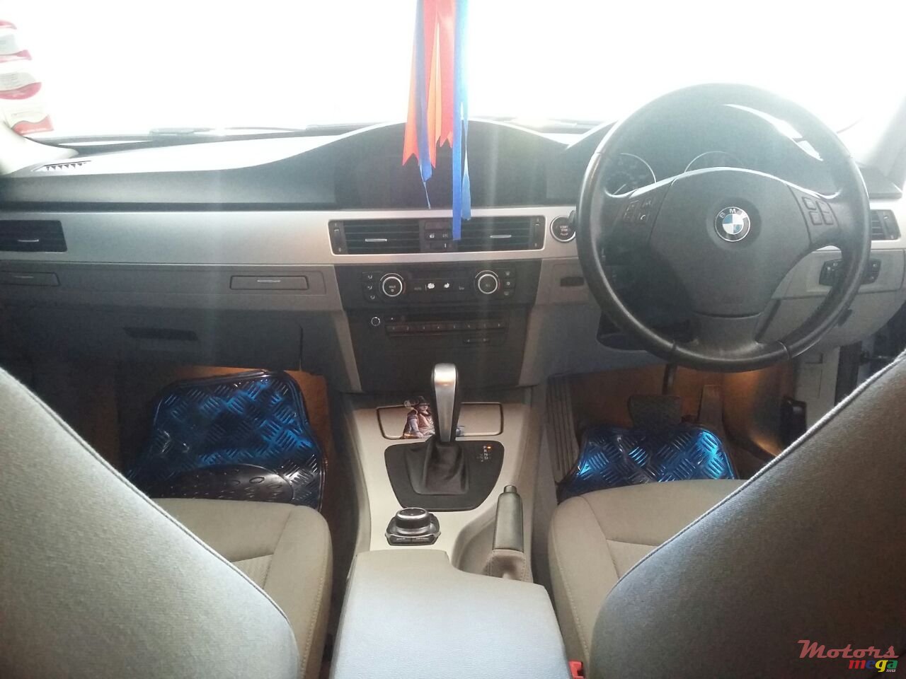 2010' BMW 318 photo #5