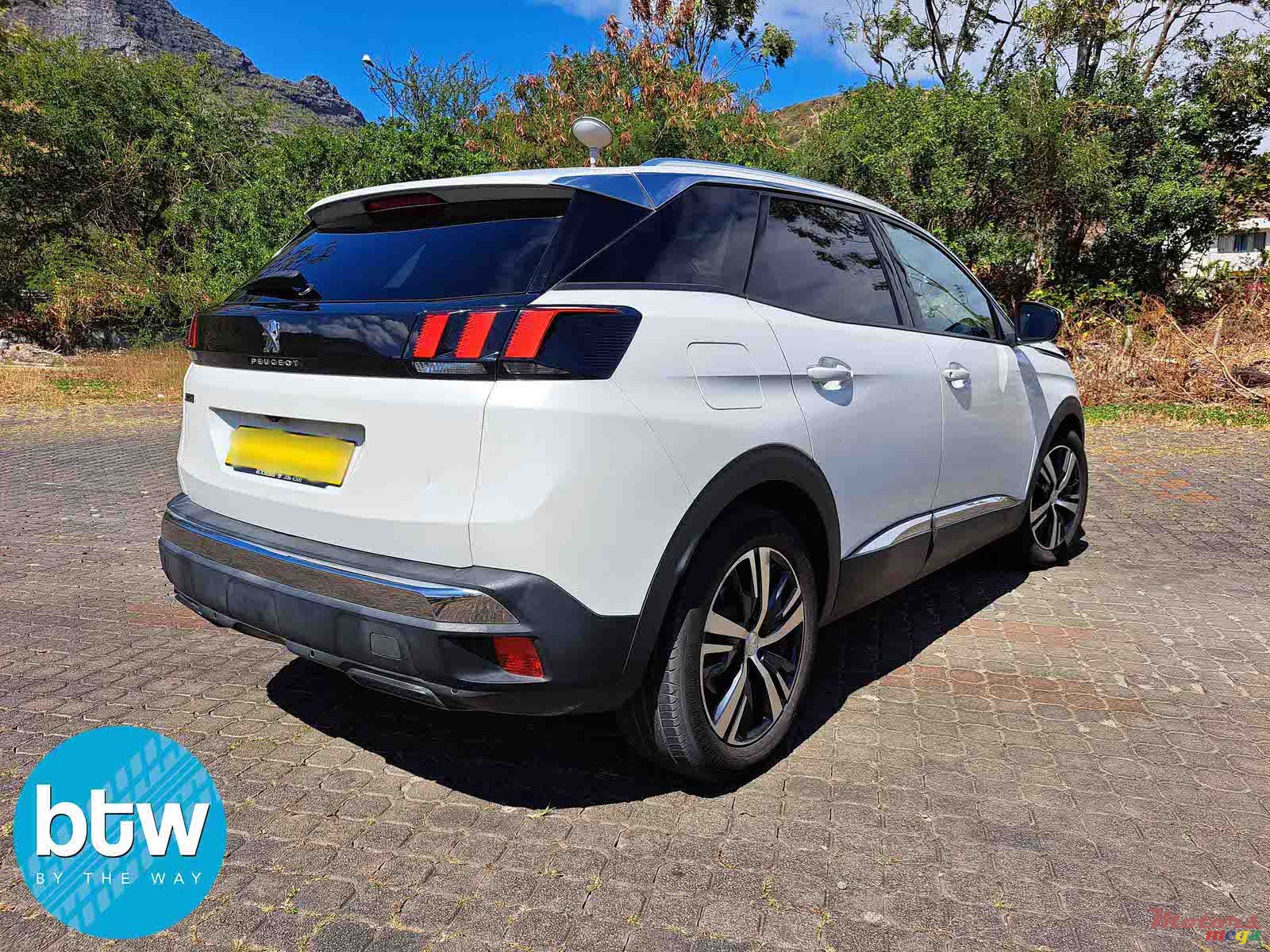 2019' Peugeot 3008 Allure photo #4