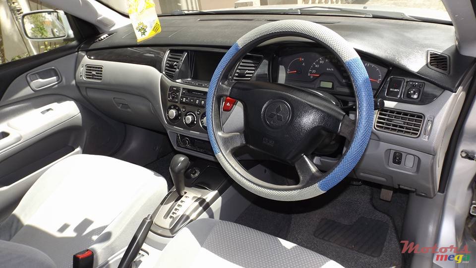 2007' Mitsubishi Lancer GLX photo #5