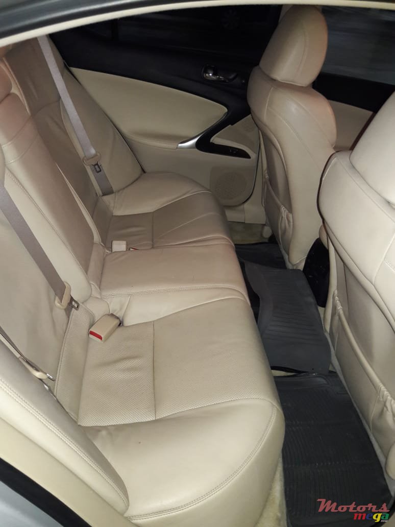 2008' Lexus IS photo #3