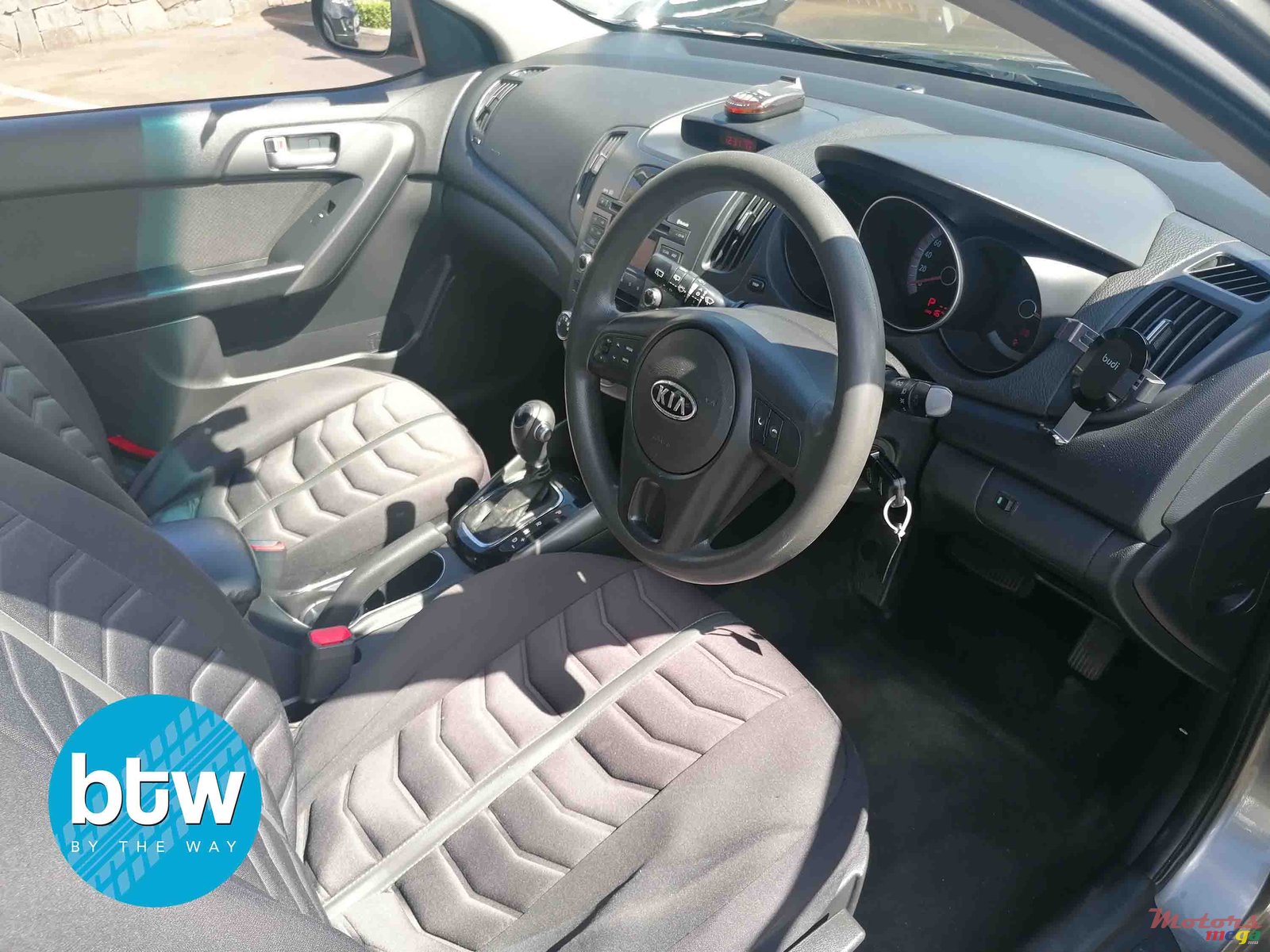 2011' Kia Cerato photo #4