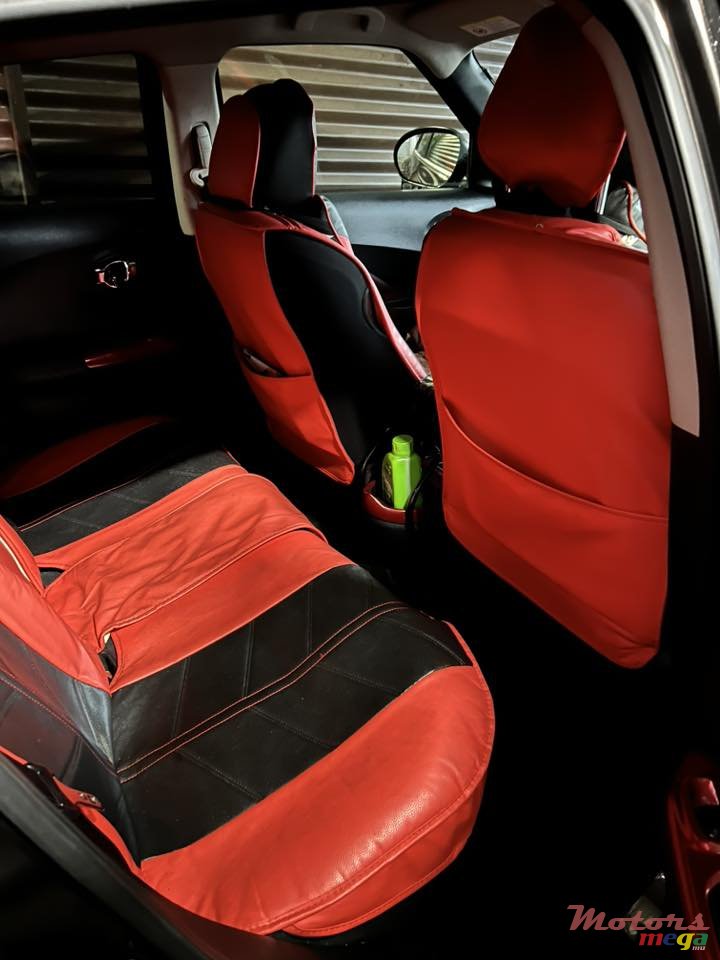 2012' Nissan Juke photo #3