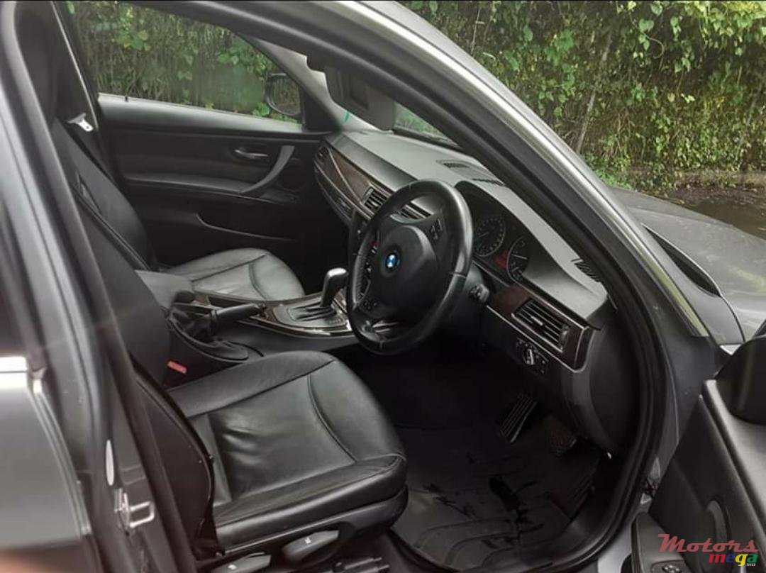 2011' BMW 320 photo #2