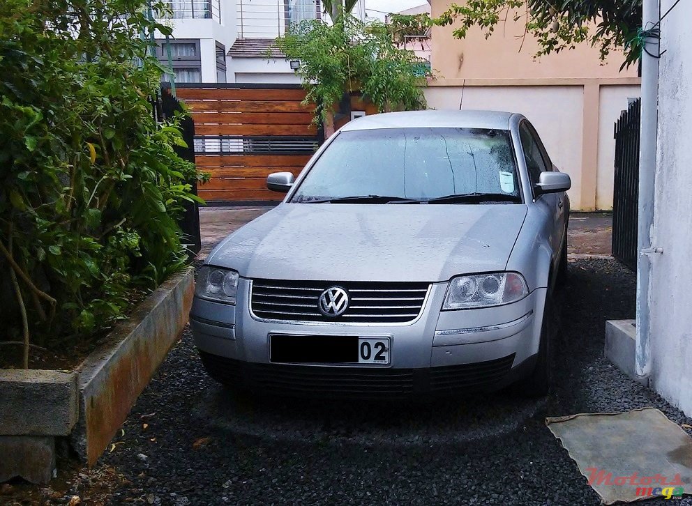 2002' Volkswagen Passat B5.5 photo #1