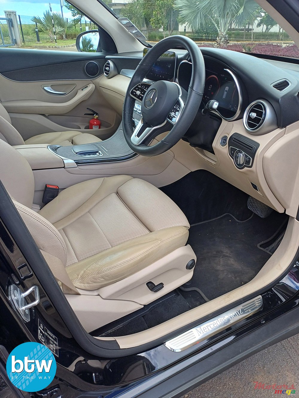 2020' Mercedes-Benz GLC 200 photo #7