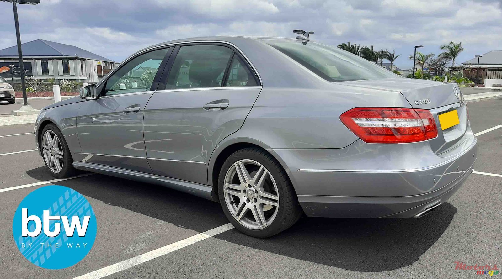 2012' Mercedes-Benz E-Class photo #3