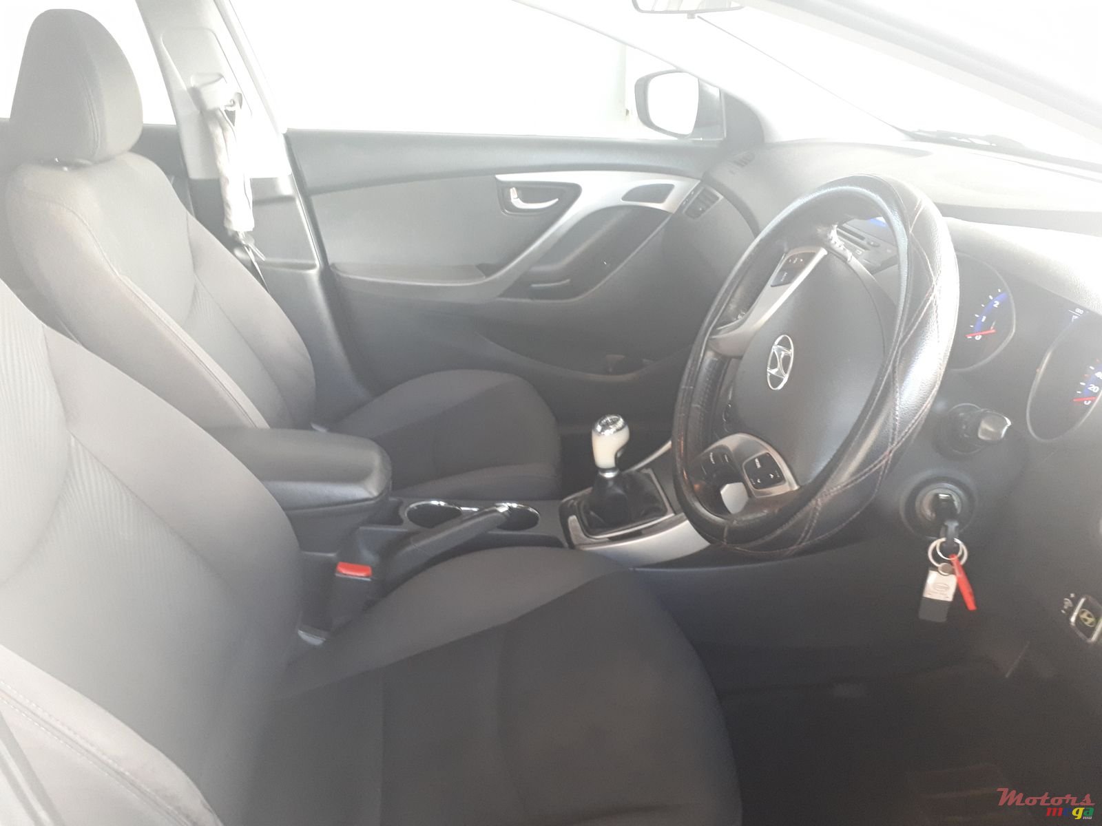 2012' Hyundai Elantra photo #4