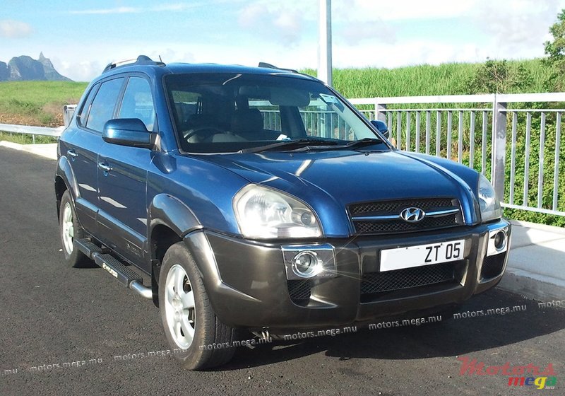 2005' Hyundai photo #1