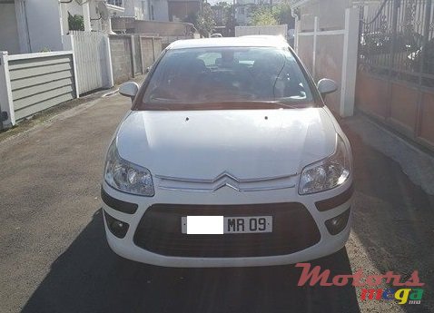 2009' Citroen C4 photo #3